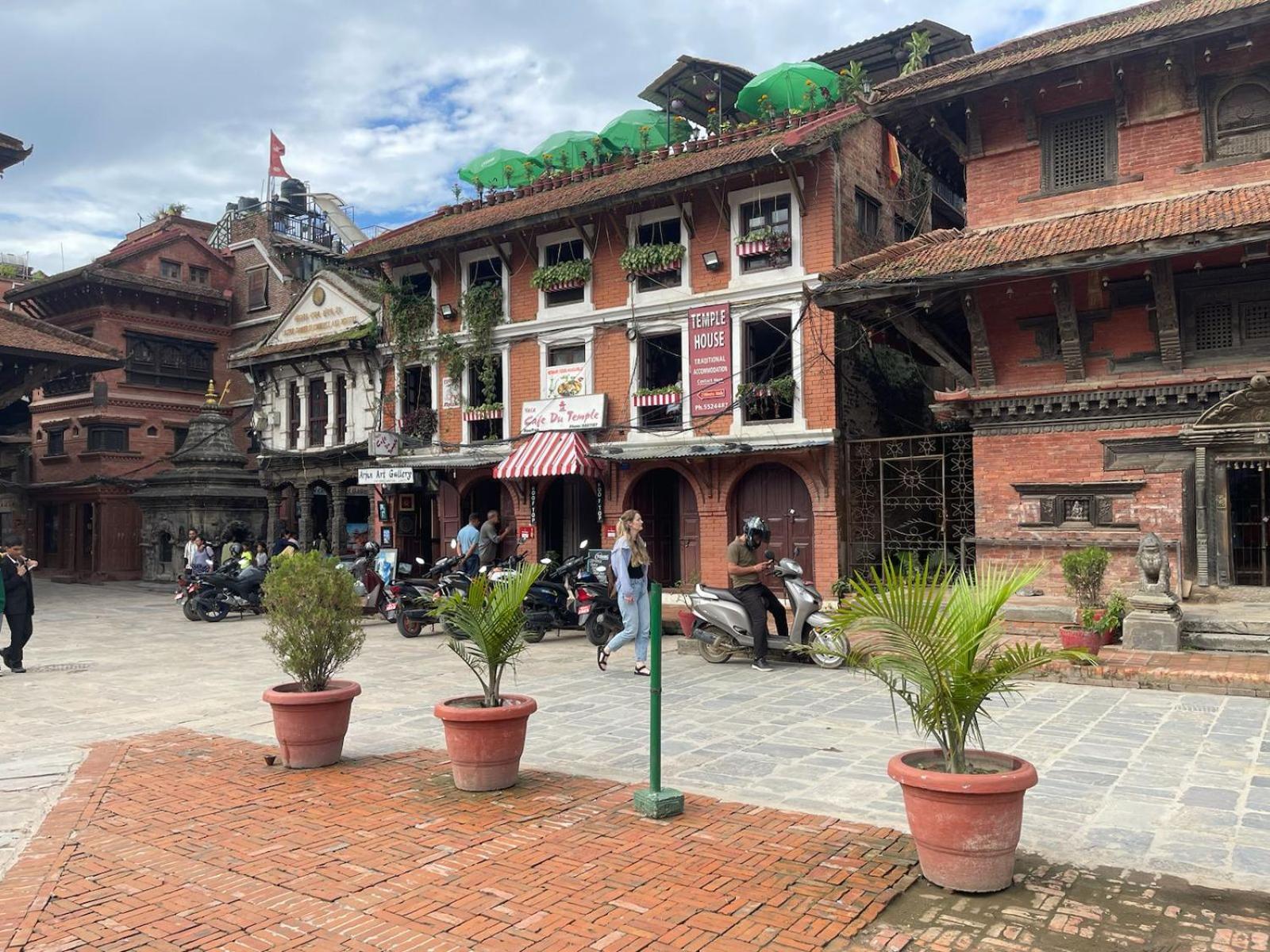 Patan Square - 2 Km From Patan Durbar Square Hotel Exterior photo